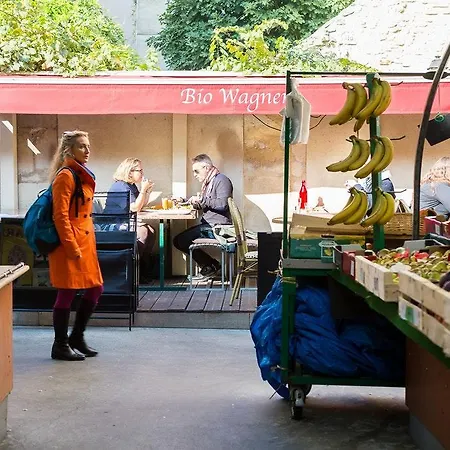 Appartamento Rue Des Filles Du Calvaire By Onefinestay *